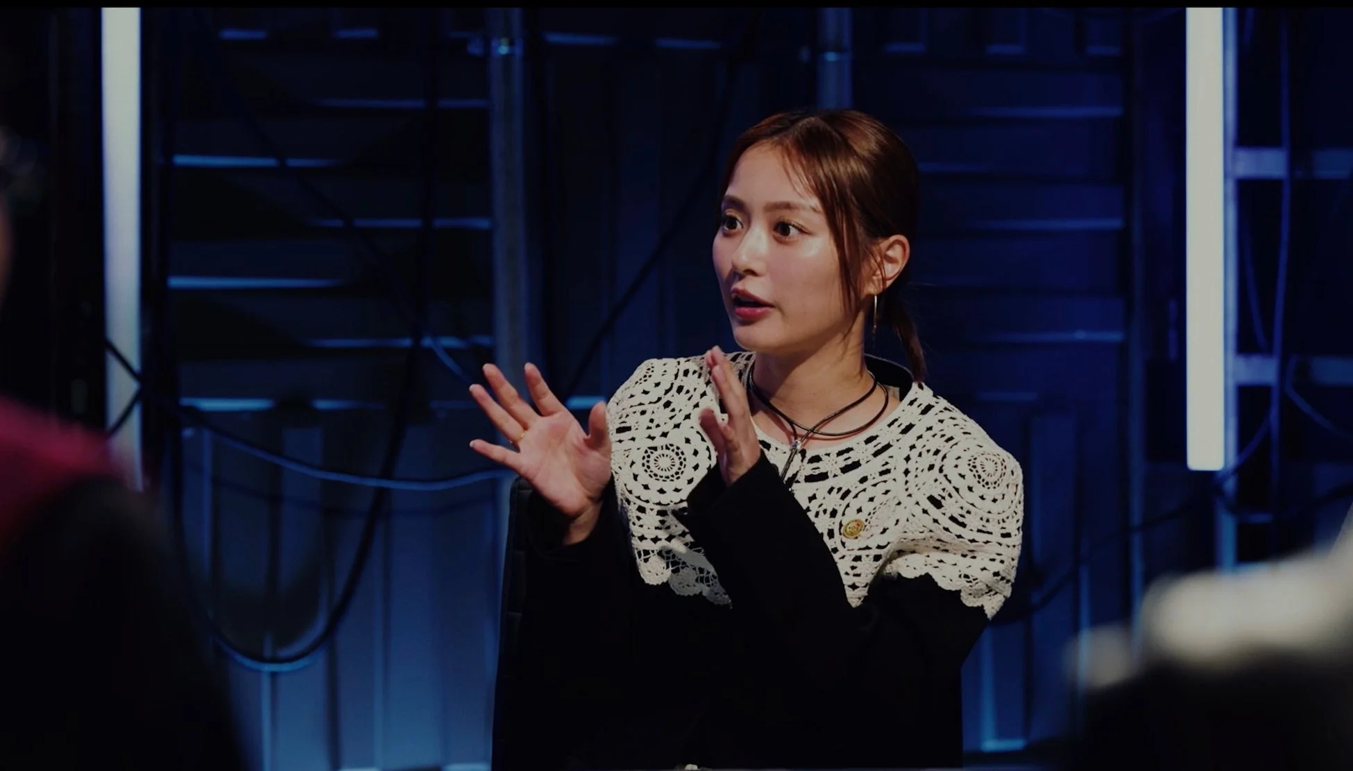 内田理央が話す様子